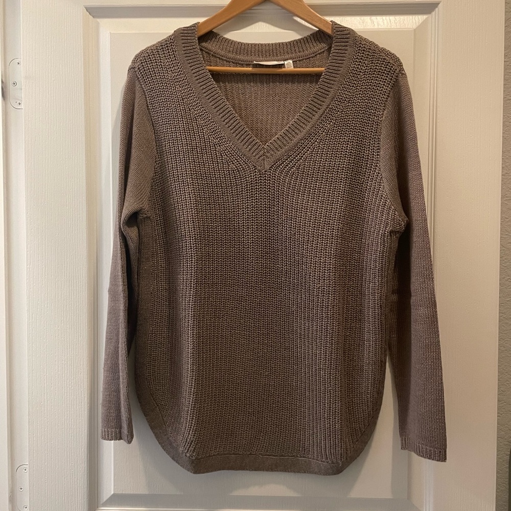 V neck sweater taupe